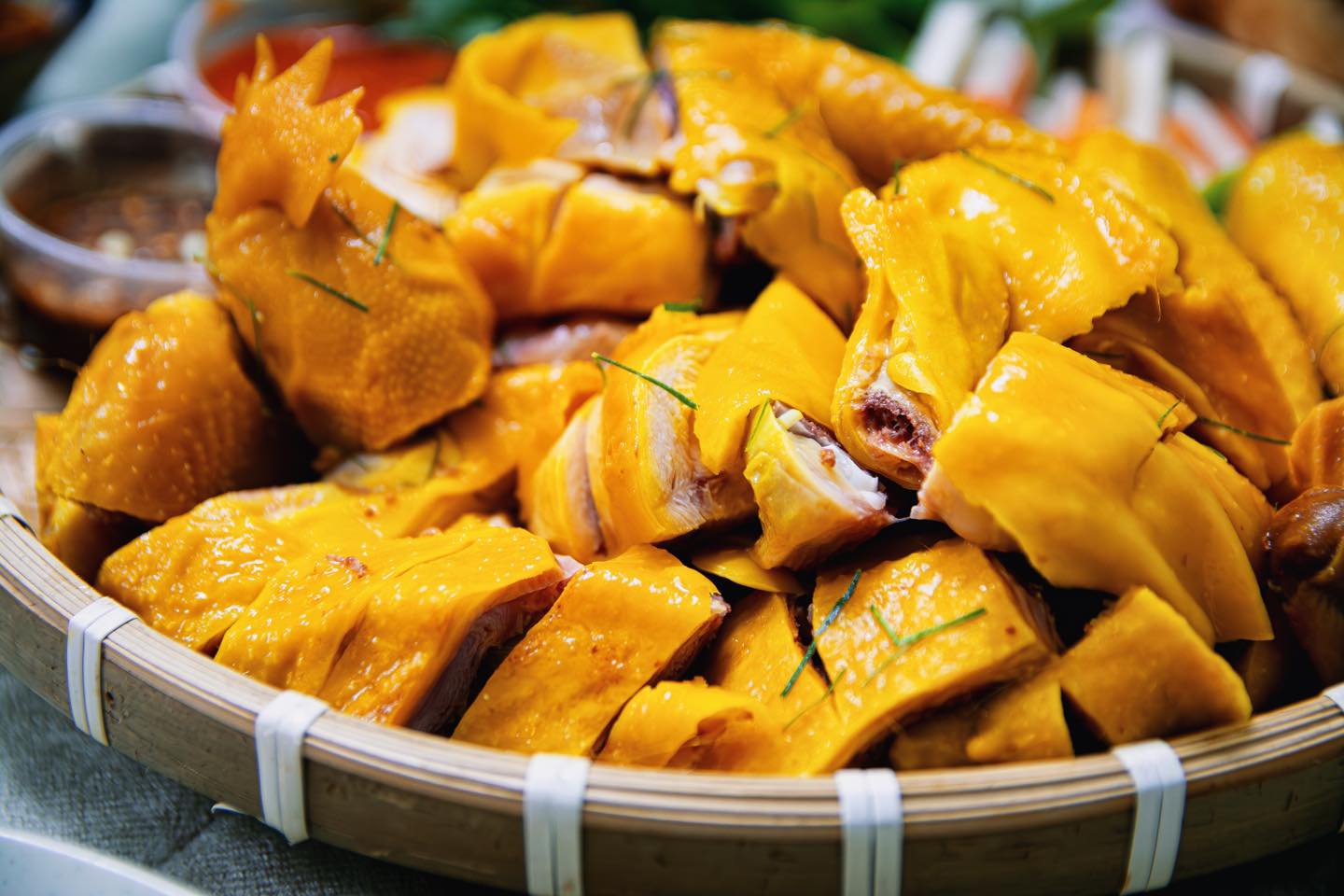 Gà Ủ Muối Nguyên Con
